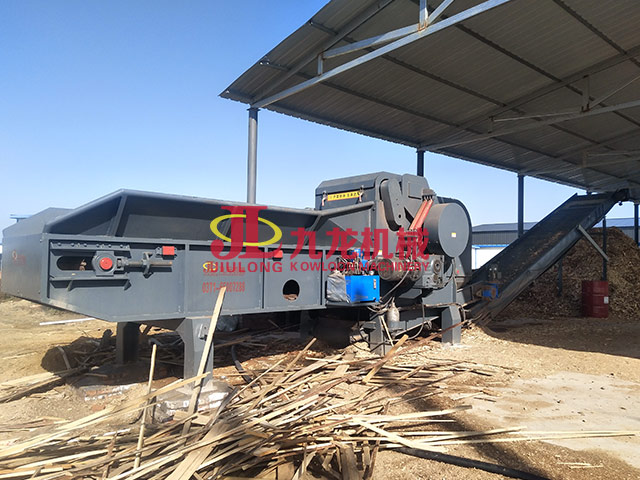 內蒙木材粉碎生產(chǎn)線現(xiàn)場